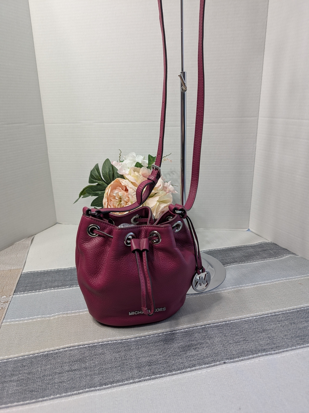 Michael Kors Jules Pebbled Leather Mini Drawstring Bucket Bag - Picture 7 of 11